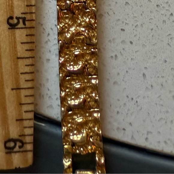 Vintage Waltham Diamond Nugget Watch Gold Tone Stainless Steel new battery - Picture 8 of 11